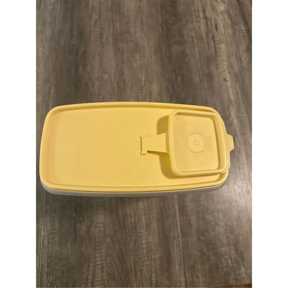 Vintage Pokemon Pikachu Tupperware Cereal Keeper 2 Qt #469-2 Lid